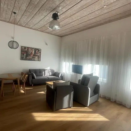 Karja 17 *